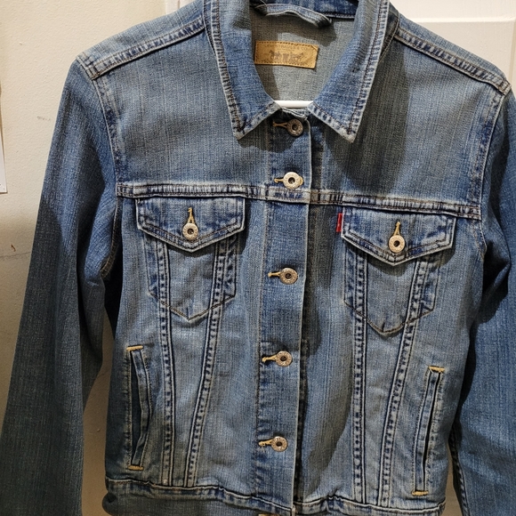 Women's vintage Levi's Jean jacket